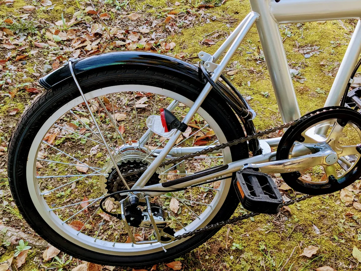 自転車ペダル周辺