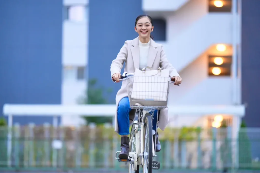 ロングコートで自転車